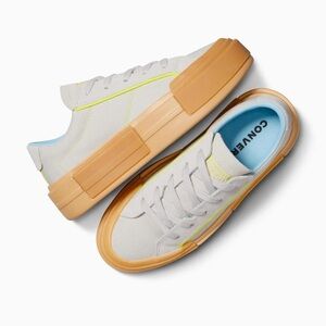 NIB Converse Chuck Taylor All Star Cruise - M6/W7.5